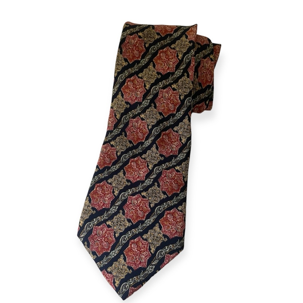 The Metropolitan Museum Of Art 100% Silk Necktie With Ornate Red & Gold Pattern